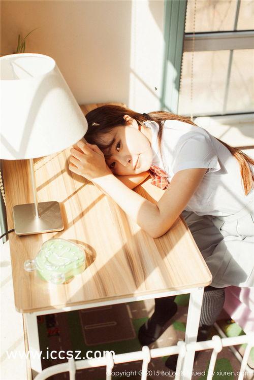 国产夫妻免费,浪漫温馨,共度美好时光